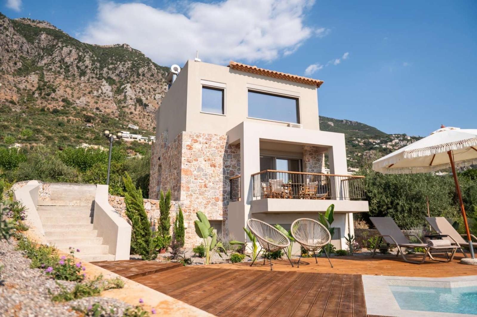 Petradi Suites Καλαμάτα Εξωτερικό φωτογραφία