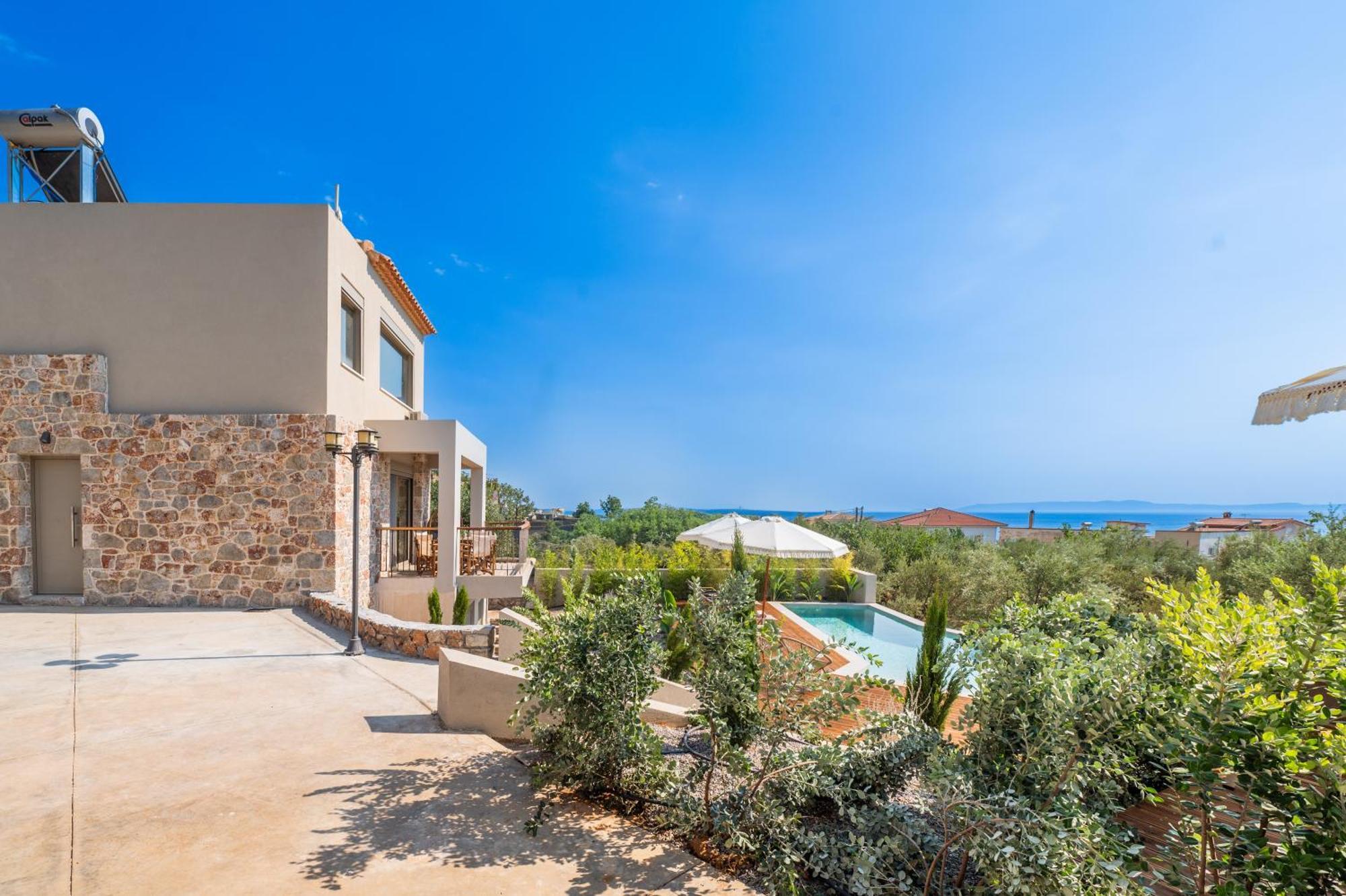 Petradi Suites Καλαμάτα Εξωτερικό φωτογραφία